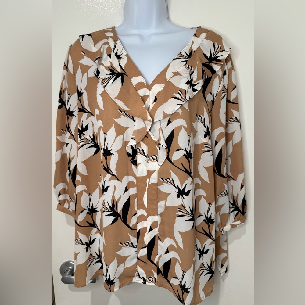 Liz Claiborne Beige and Black Floral Blouse
